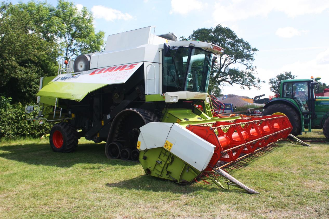 PTO-powered Combine harvester
